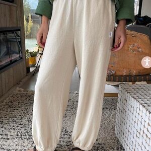 Le Bon Shoppe Balloon Cotton Pants in Natural. Size Small